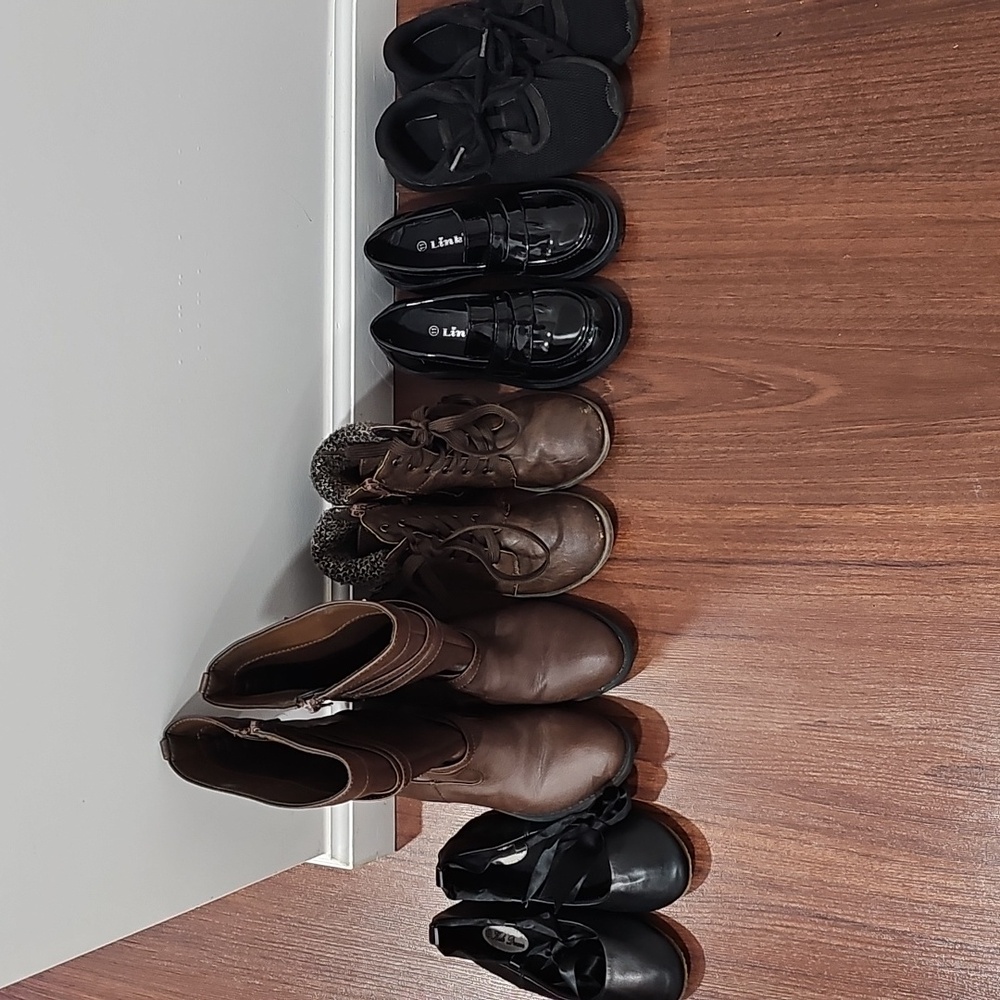 Girl shoes